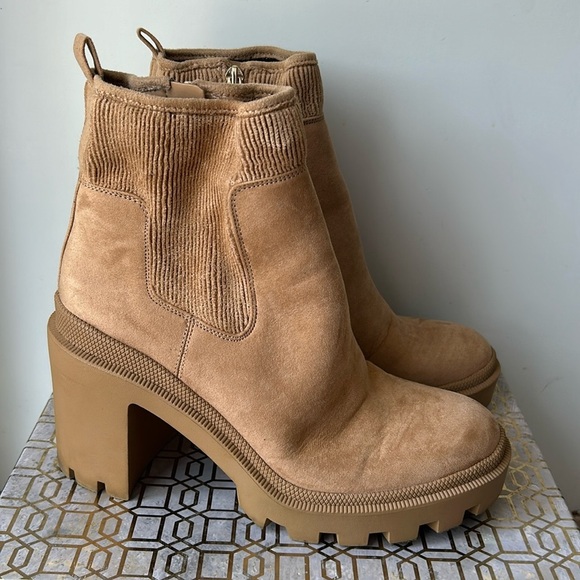 JLO Jennifer Lopez Emalee Lug Sole Chunky Platform Booties Women's size 9 - Picture 1 of 8